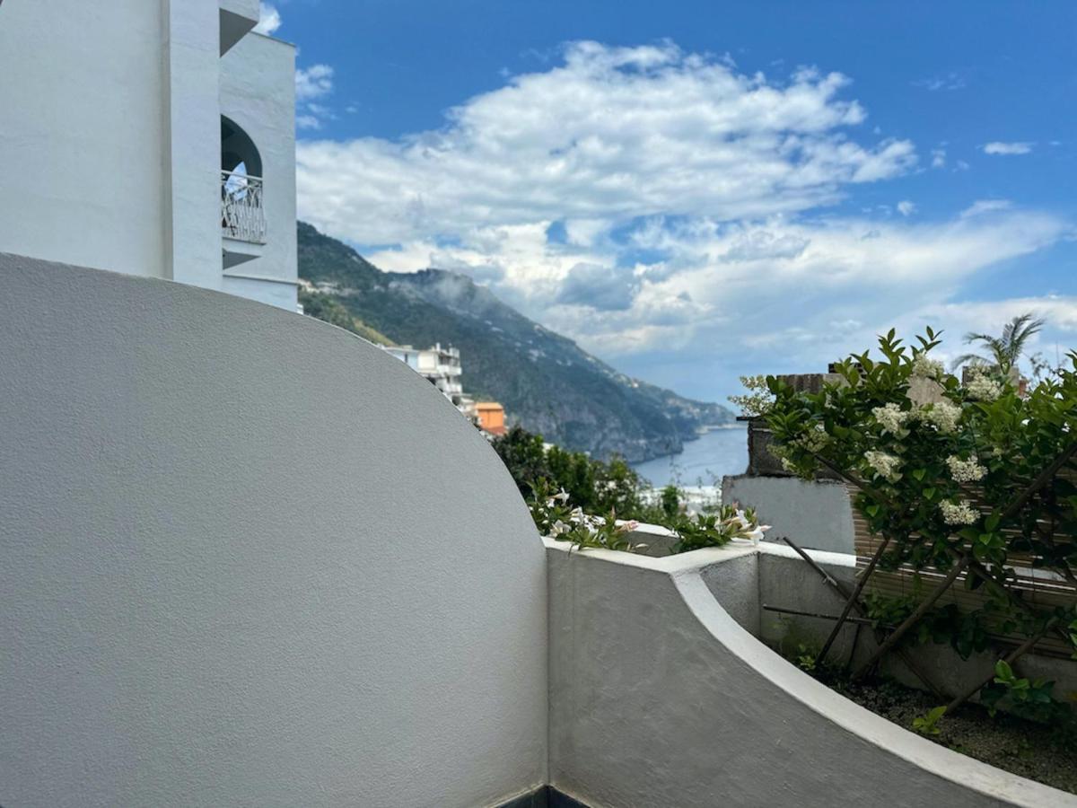 Hotel Holiday Praiano Exterior photo